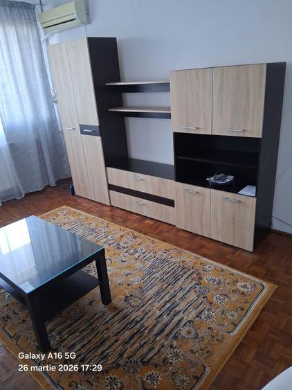 2 camere,Eroii Revolutiei - 1