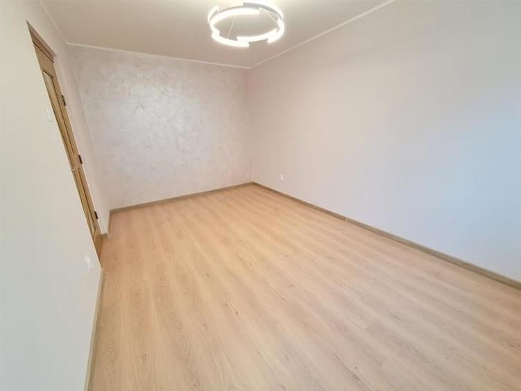 Apartament 3 camere, Renovat 2025, cu 2 balcoane,Bacau - 10