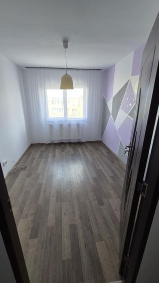 Apartament 4 camere de inchiriat - 8