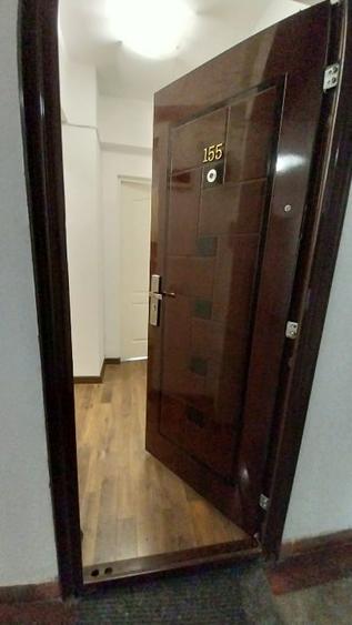 Garsonieră la intrarea parcului Cișmigiu - 2