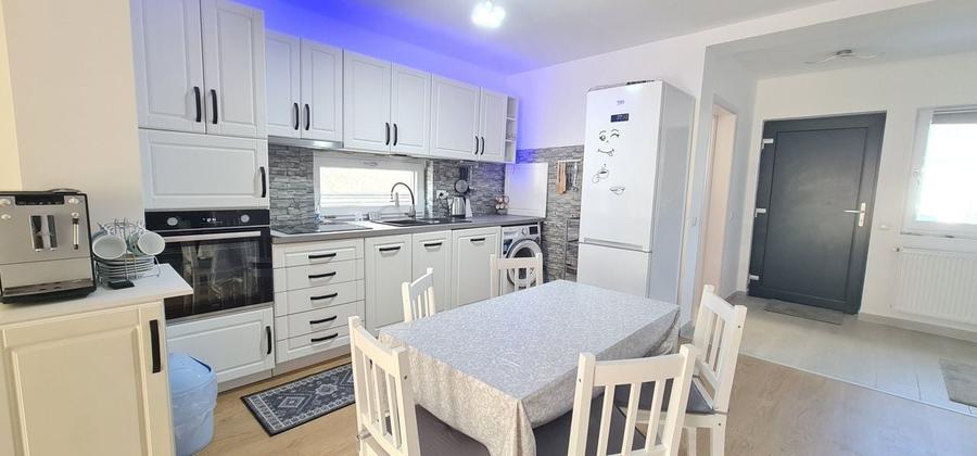 Casa 4 camere mobilata si utilata in Cartier Izvor Tarlungeni Brasov - 1