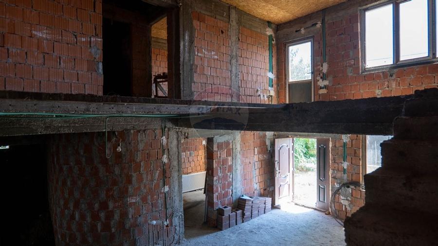 Vanzare vilă cu 5 camere Parter+Etaj, str. Magnoliei - Pantelimon - 7