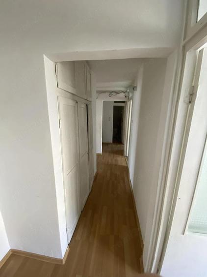 Apartament 4 camere , M16 , decomandat , etaj 3 din 4 , Bd. Muncii - 1