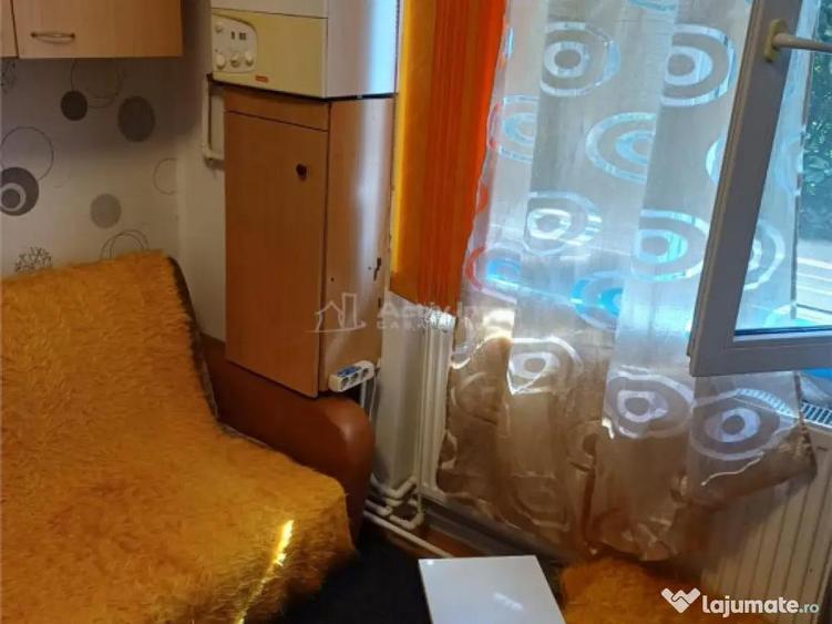 Camera- de inchiriat - Tractorul - 5