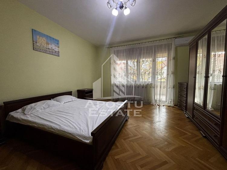 Apartament 4 camere, loc de parcare, zona Centrala - 2