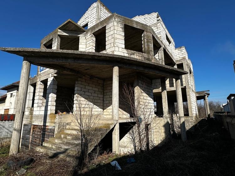 Vanzare Casa individuala D+P+E la ROSU cu 517 mp utili Teren 1100 mp d=19 Alba - 1