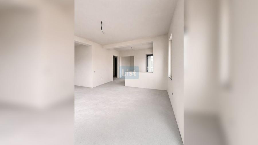 Casă cu 4 camere cu Teren 150 Mp în Florești