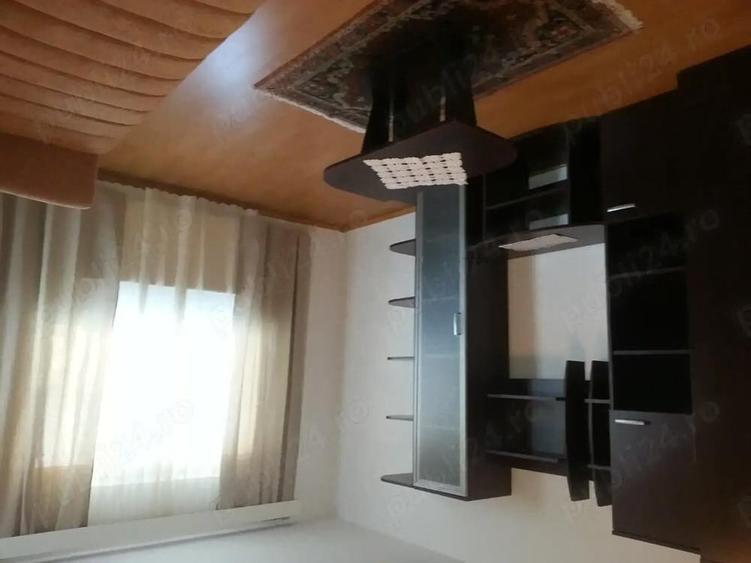 PROPRIETAR,inchiriez ap. 2 camere decomandat,cartier Strand[str.Strandului) - 2