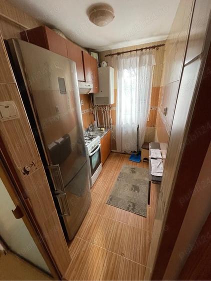 Vand apartament 3 camere, etaj 3-Zona Nord-Unitatea Militara, Vaslui - 5