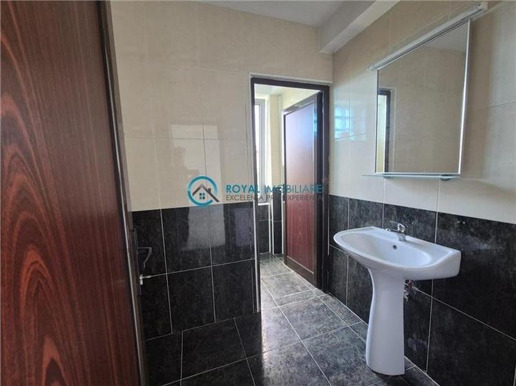 Royal Imobiliare - Vanzare Spatiu Birouri Zona Vest - 36