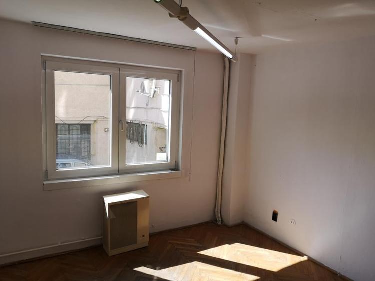 Vand central garsoniera mare, S=38 mp, parter,zona BCR - 5