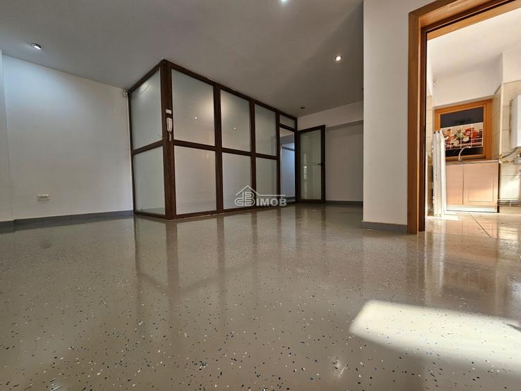 Ideal ca spatiu de birouri - apartament cu 4 camere - 7