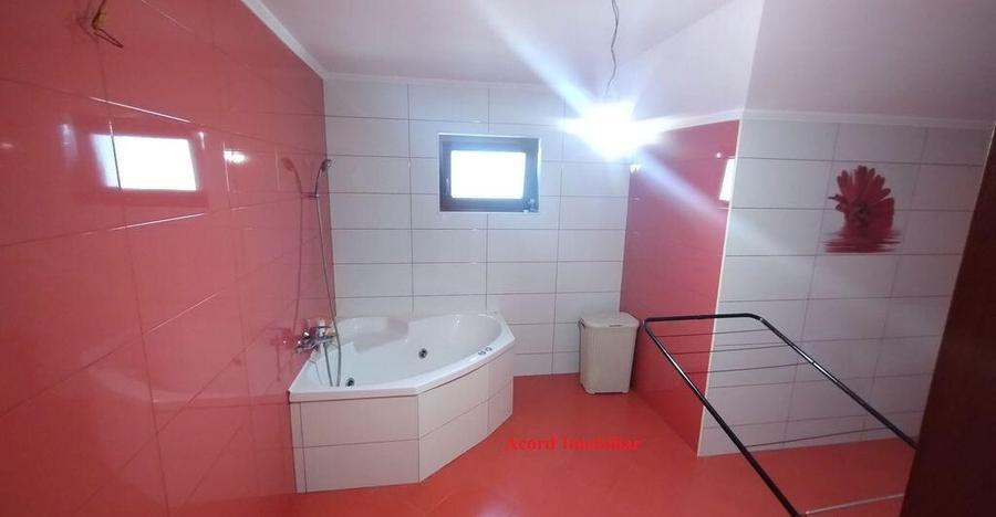 Casa caramida cu placa de beton, Valu lui Traian - 12