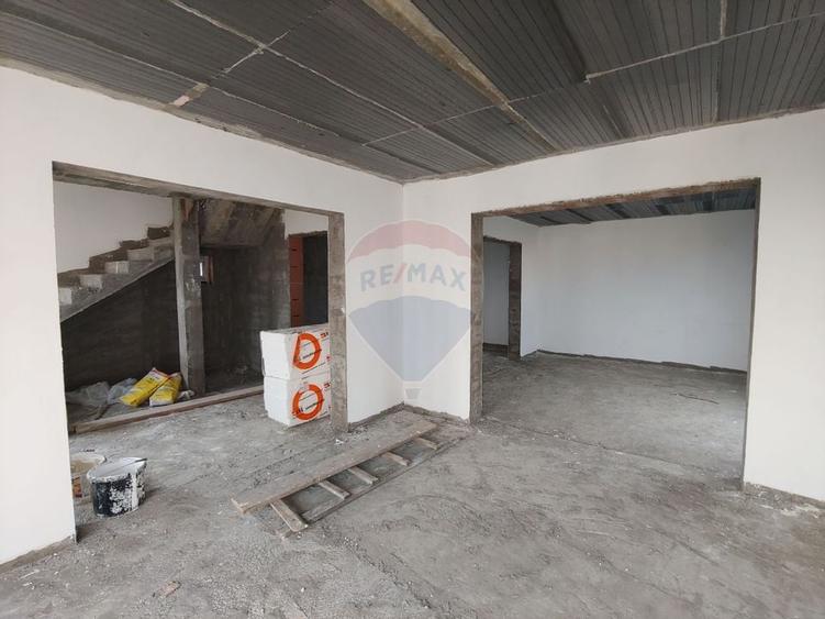 Casa / Vila individuala cu 560 mp teren, de vanzare in Scheia, Suceava - 30