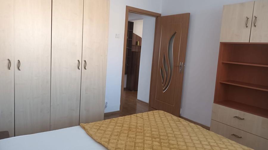 Persoana fizica dau in chirie apartament Intre Lacuri - 15