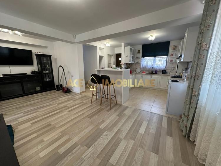 Casa 4 camere | Vidra | P+1+M | Curte | Parcare | Foisor | Comision 0% - 5