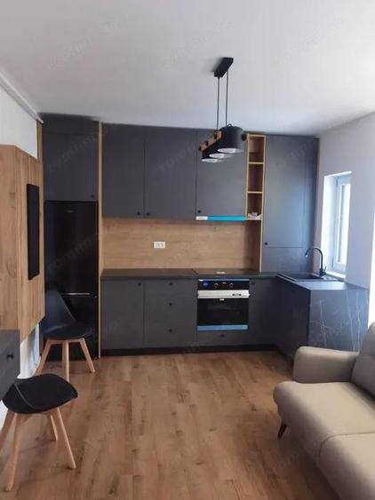 Zona centru vechi,str Atletilor Vand apartament 1 camera - 1