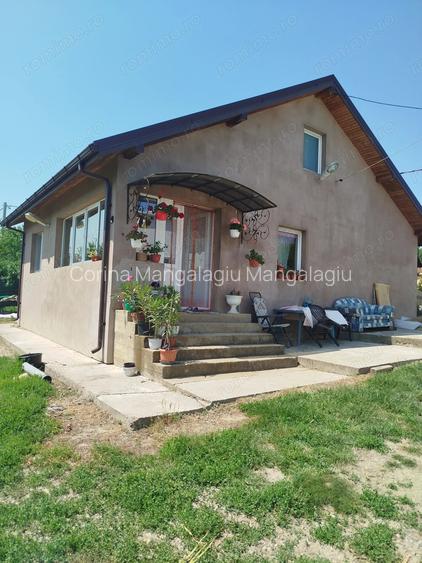 Casa ?i livada meri de vanzare