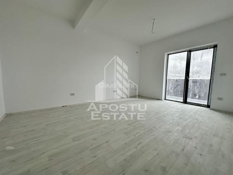 Apartament cu 2 camere, decomandat, etaj intermediar, zona Cl. Urseni