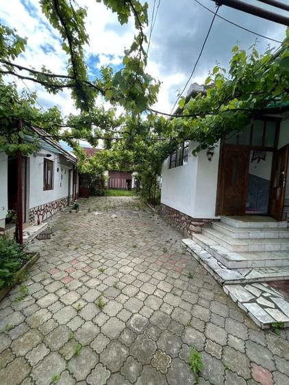 Casa individuala, 6 camere | 2109 mp teren |, localitatea Rusi, judetul Sibiu - 2