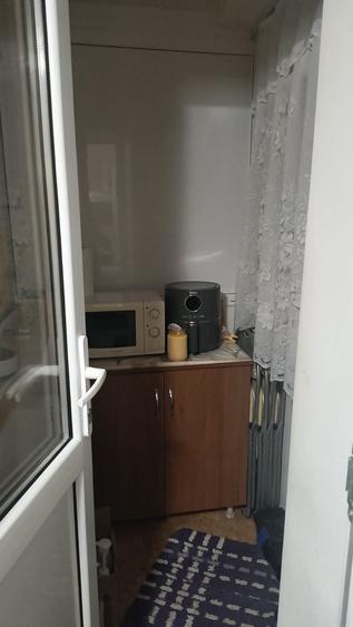 Garsoniera, decomandata, zona Galata - 8