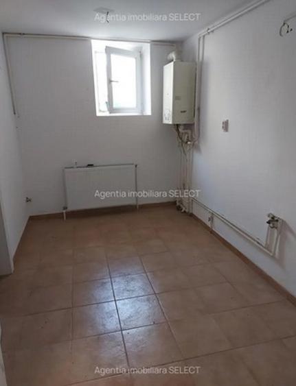 Un etaj, 3 camere in casa, Centrul Civic zona AFI - 6