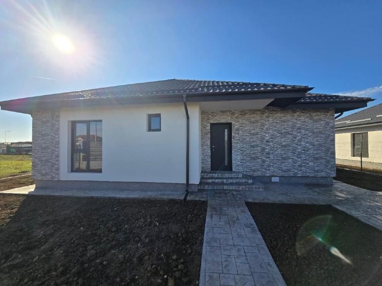 Casă de vânzare in complex rezidențial Eden Forest–Gulia,35minPiata Victoriei - 2