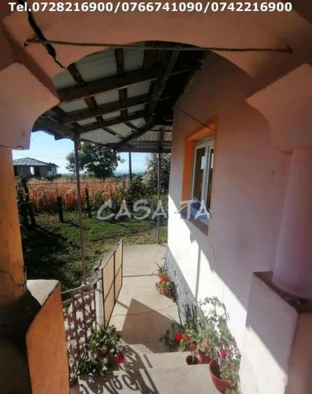 Casa situata in Bumbesti Pitic - Carligei - 5