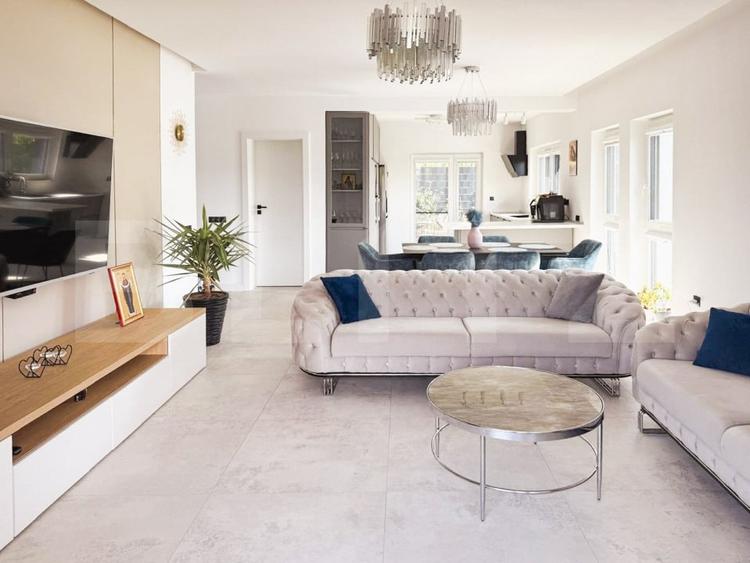 Casa ultra finisata - mobilata - piscina infinity - 1