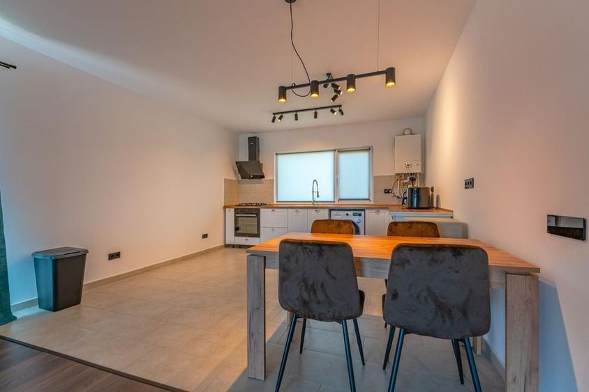 Casă Individuală de &Icirc;nchiriat, &Icirc;ncălzire &icirc;n Pardoseală, Teren 400 mp - 6