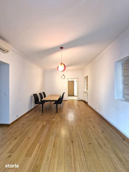 Apartament cu 3 camere în Romană