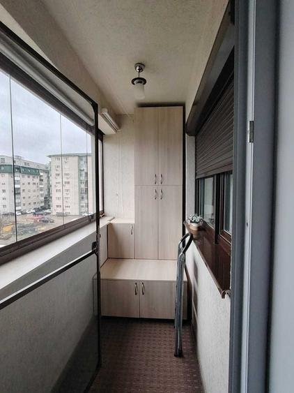 Apartament cu 2 camere semidecomandat în Roșu