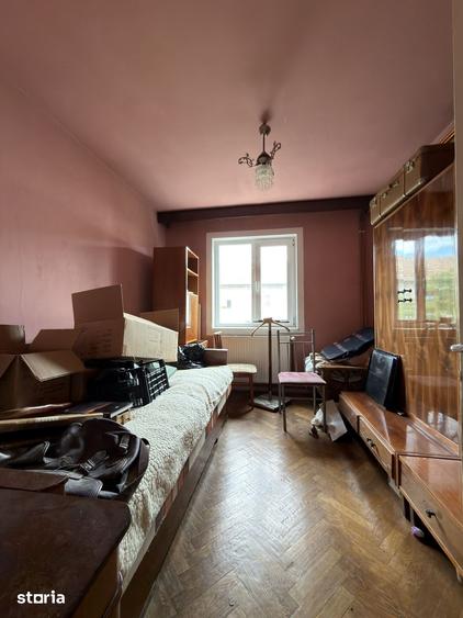 Apartament cu 4 camere decomandat, mobilat în Circumvalațiunii