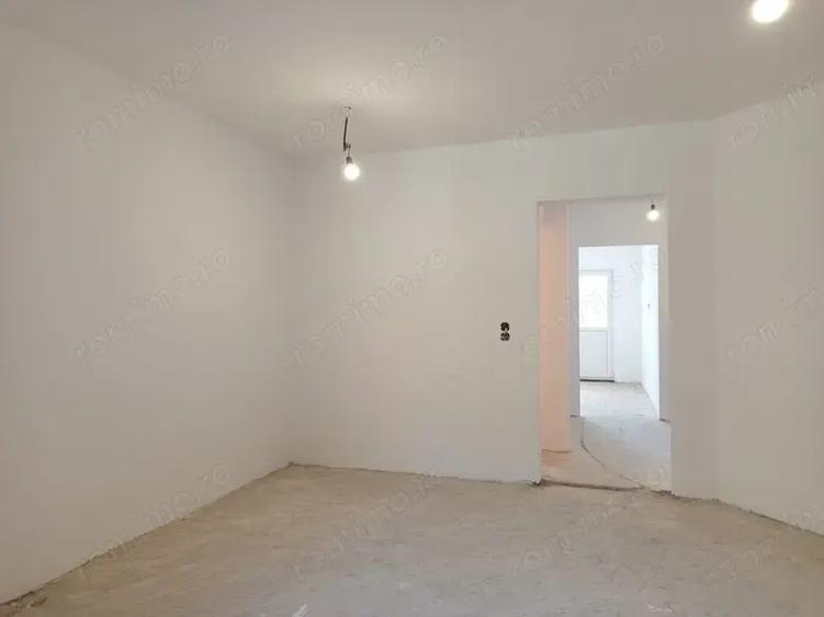 Apartament cu 2 camere decomandat în Horea