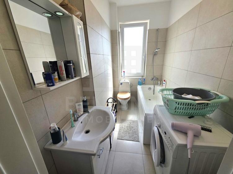 Apartament cu 2 camere decomandat în Sud
