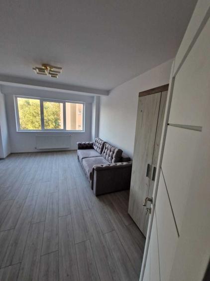 Apartament cu 2 camere decomandat în Exterior Vest