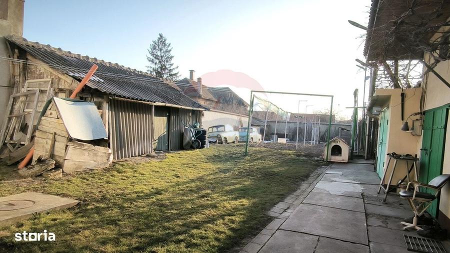 Casă cu 4 camere cu Teren 317 Mp în Central