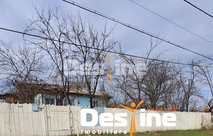 Casă individuală cu 2 camere cu Teren 1250 Mp în Uricani
