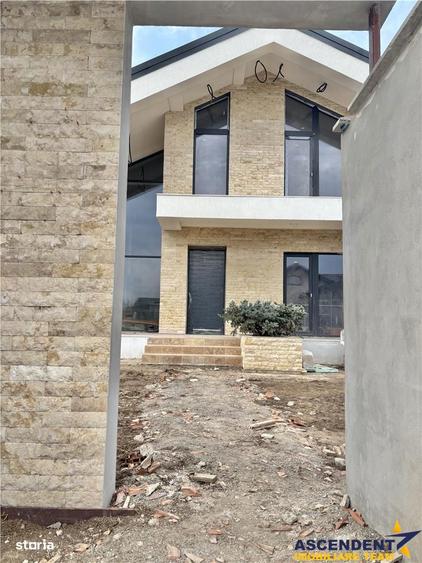 Casă cu 5 camere cu Canalizare în Sânpetru