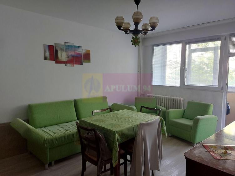 Apartament cu 2 camere decomandat în Drumul Taberei — fotografia 1