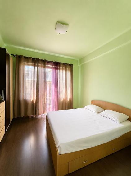 Apartament cu 2 camere decomandat în Calea Victoriei