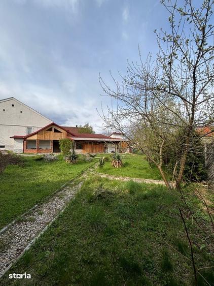 Casă cu 4 camere cu Teren 800 Mp în Simeria