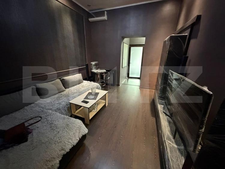 Apartament cu 3 camere semidecomandat, mobilat în Traian