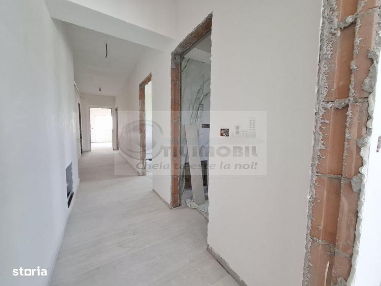 Apartament cu 3 camere decomandat în Galata