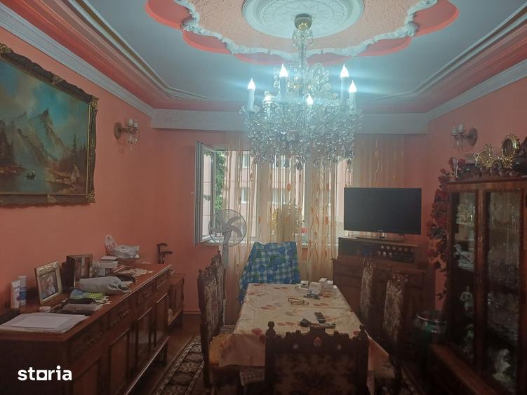 Apartament spa?ios cu 4 camere de vanzare Vasile Aron, Sibiu - 1