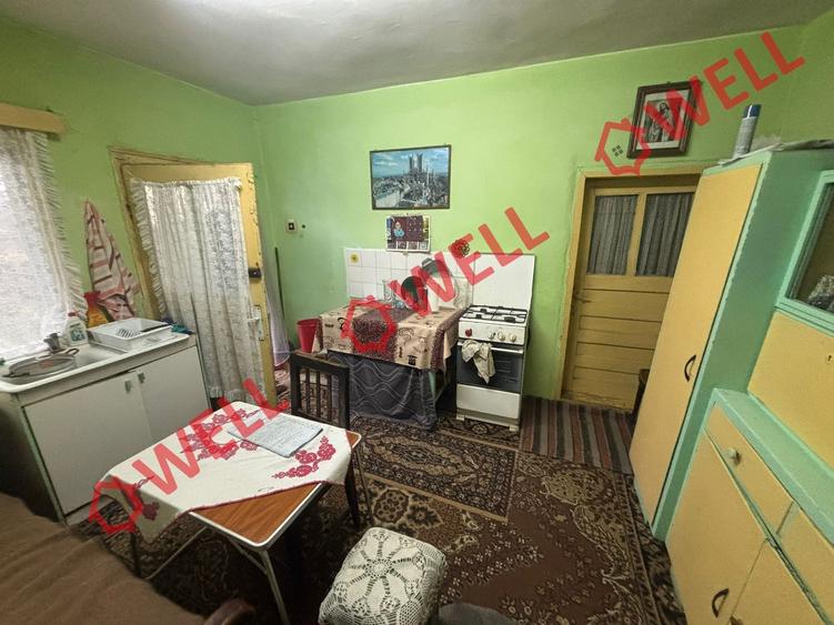 Casă cu 2 camere cu Teren 1189 Mp în Brețcu