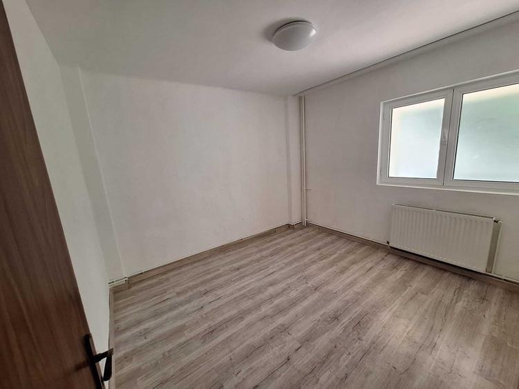 INCHIRIEZ Spatiu Comericial, parter, 50 mp, Sos. Pantelimon 215 (proprietar) - Zona Megamall - 8