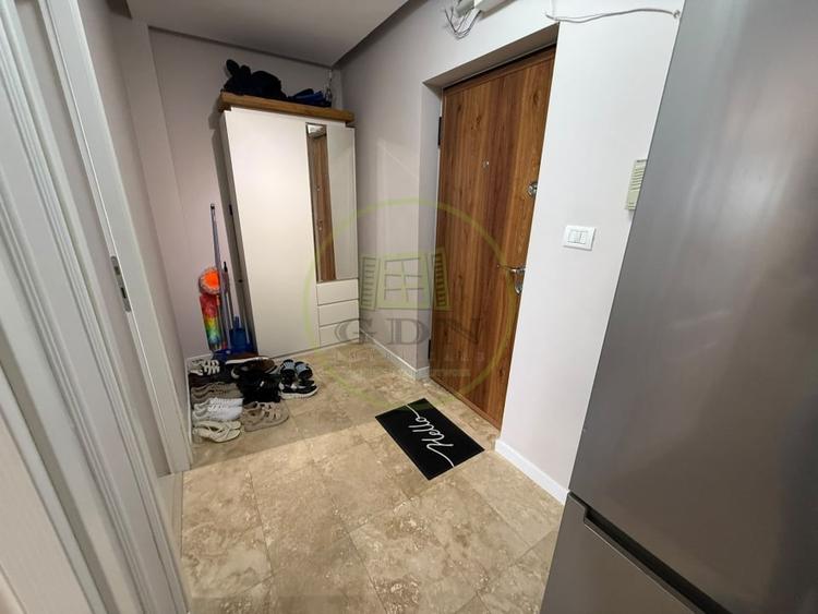 Apartament cu 3 camere decomandat, mobilat în Central