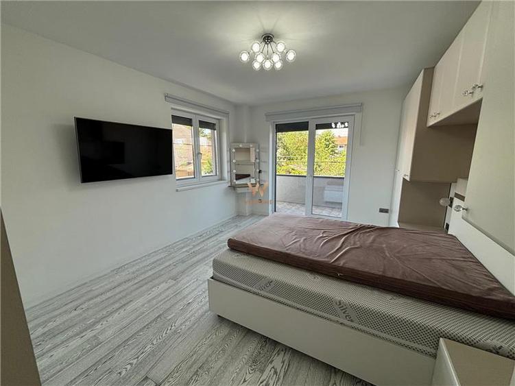 Apartament cu 3 camere decomandat în Trei Stejari