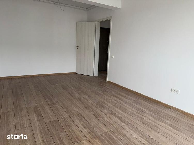 Garsonieră decomandată în Central — fotografia 1